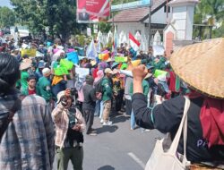 Ratusan Massa Geruduk DPRD-Pemprov NTB